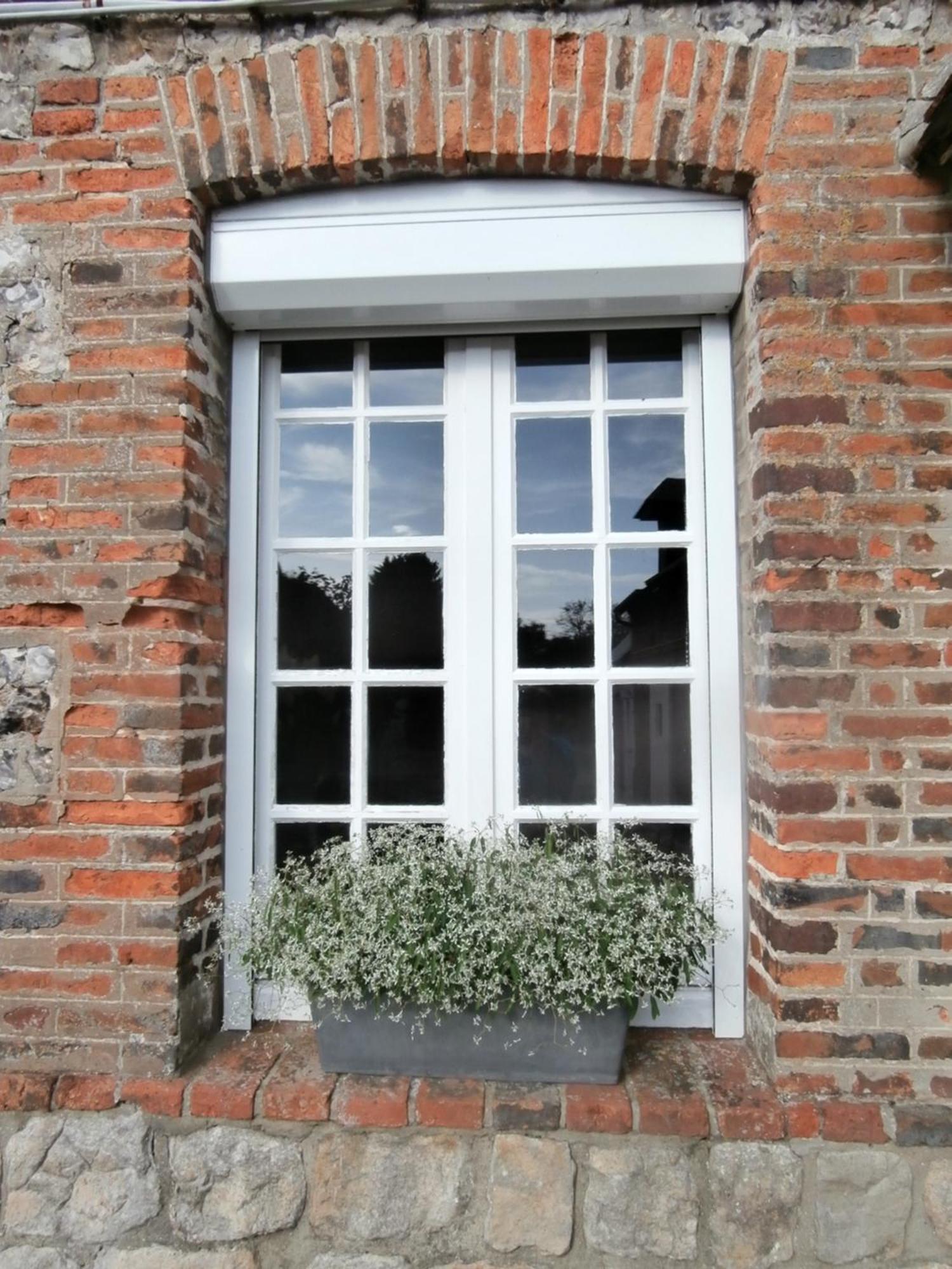 Au Claire De Lune Le Bourg-Dun Exterior photo